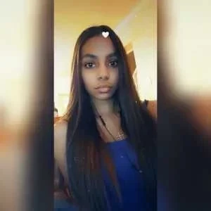 Angie, babysitter à Tulette