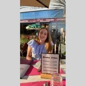 Oceane, babysitter à Torce