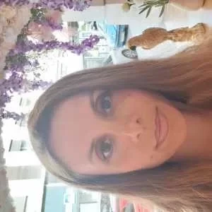 Melody, babysitter à Antibes