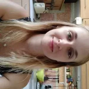 Anais, babysitter à Villeneuve-Loubet