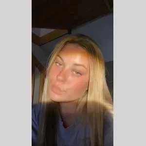 Jade, babysitter à Merignac