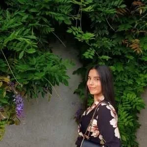 Yasmine, babysitter à Bouguenais