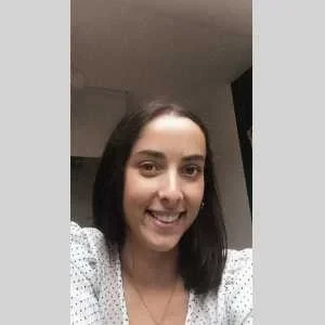 Charlotte, babysitter à Dreffeac