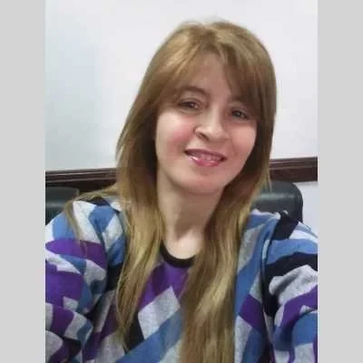 Ghania, babysitter à Longjumeau