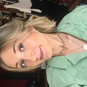 Louisa, babysitter à Vence