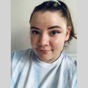 Eva, babysitter à Nanterre