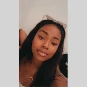 Amandine, babysitter à Evreux