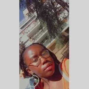 Ashley, babysitter à Rueil Malmaison