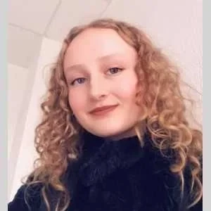 Elisa, babysitter à La Chapelle d Armentieres