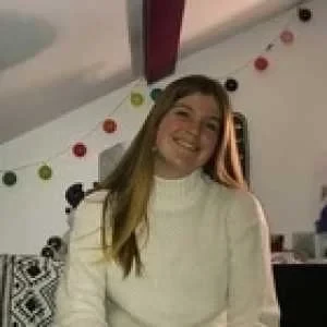 Awéna, babysitter à Saint Michel Chef Chef