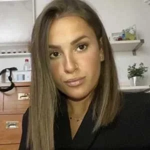 Clara, babysitter à Challex