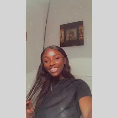 Marilyn, babysitter à Garches