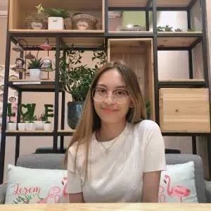 Ashle, babysitter à Paris