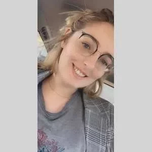 Megane , babysitter à Rogerville