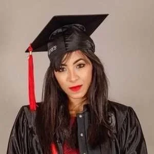 Kenza, babysitter à Clichy