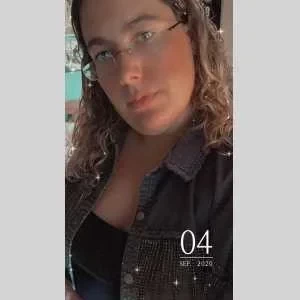 Esther , babysitter à Gagny