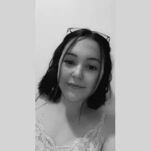 Charlotte, babysitter à Le Mans