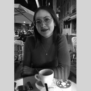 Angela, babysitter à Les Clayes sous Bois