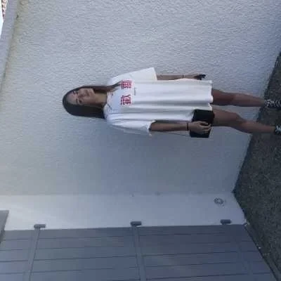 Luna, babysitter à Benesse Maremne