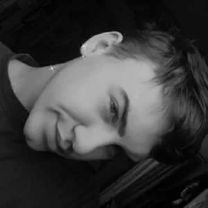 Julien, babysitter à Sailly au Bois