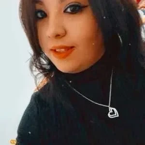 Fayza , babysitter à Andrezieux Boutheon