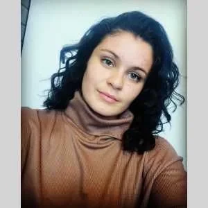 Kalyani , babysitter à Dinan