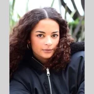 Victoria, babysitter à Levallois Perret