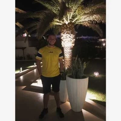 Julien, babysitter à Villenoy