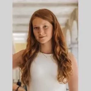 Cà¡tia, babysitter à Paray Vieille Poste