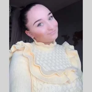 Lola, babysitter à Nomeny