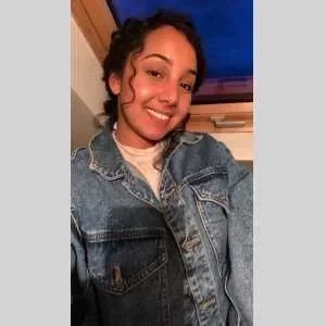 Kahina , babysitter à Cormeilles en Parisis