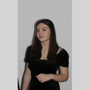 Angelina , babysitter à Mery sur Oise