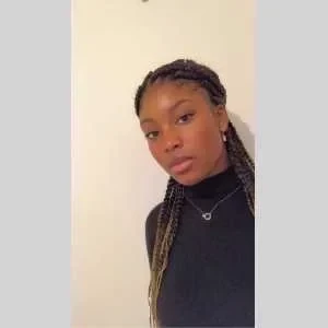 Fatoumata, babysitter à Caen