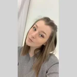 Lana, babysitter à Barentin