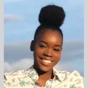 Olivia, babysitter à Bagneux