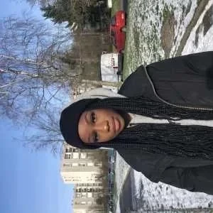 Essema, babysitter à Massy