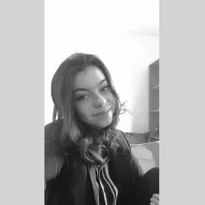 Ambre, babysitter à Gorges