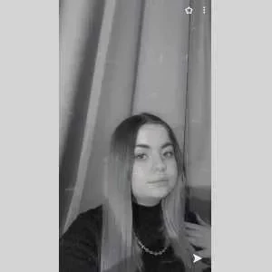 Lea , babysitter à Champs sur Marne