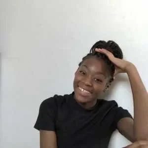 Héléna , babysitter à Nantes