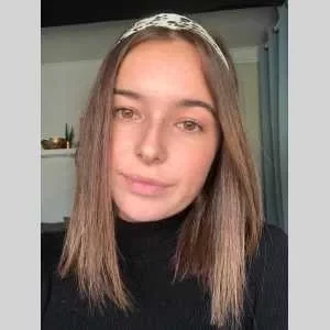 Oceane, babysitter à Pont de Buis les Quimerch