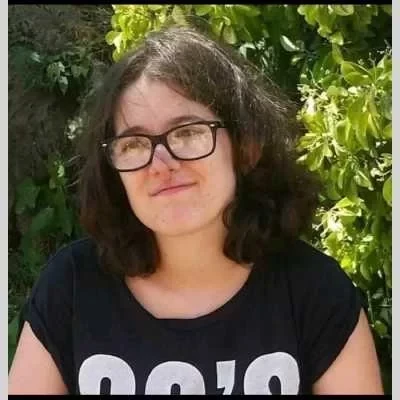 Julie, babysitter à Buzet sur Tarn