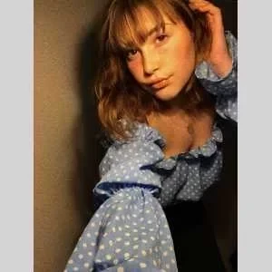 Louna, babysitter à Saint Marcel les Valence