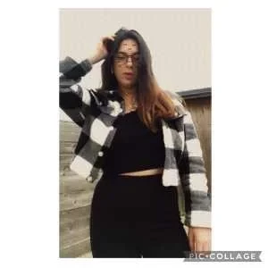 Serena , babysitter à Louvigne de Bais