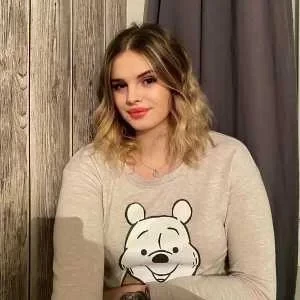 Solenne, babysitter à Le Val de Gueblange