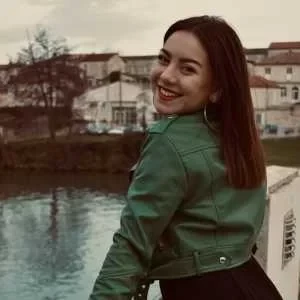 Sarah, babysitter à Gond Pontouvre