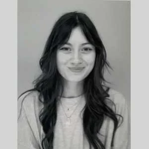 Anna, babysitter à Le Pallet