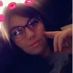 Flora, babysitter à Pau