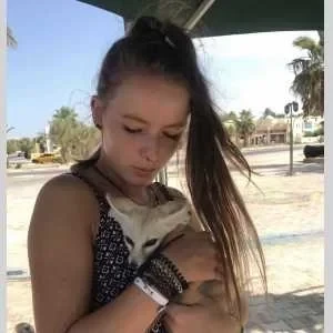 Clara , babysitter à Hallennes lez Haubourdin