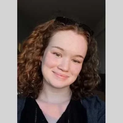 Lena, babysitter à Besancon