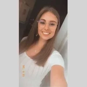 Léa, babysitter à Lens